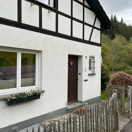 Lochhof Zwei - Eifelurlaub Mit Farmcharme Hellenthal
